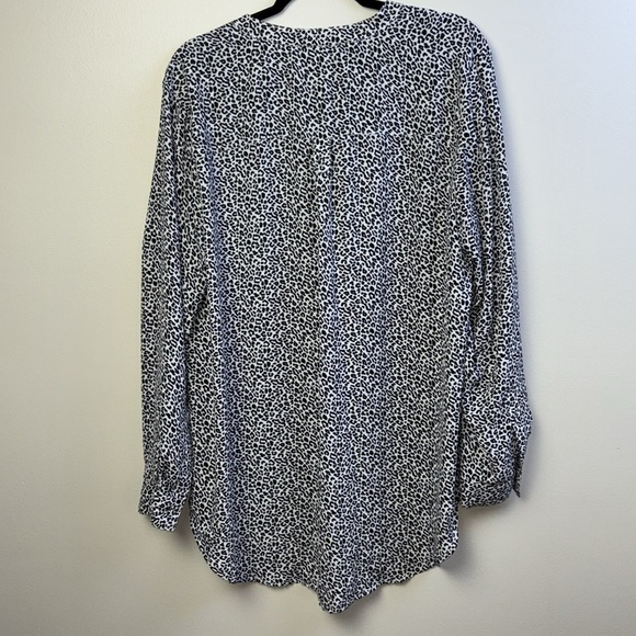 Torrid sheer high low leopard print tunic. Size 1X. EUC. - Picture 2 of 5